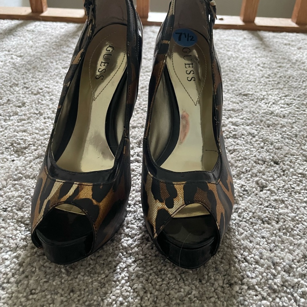 GUESS Women's Leopard Print Peep Toe Heels